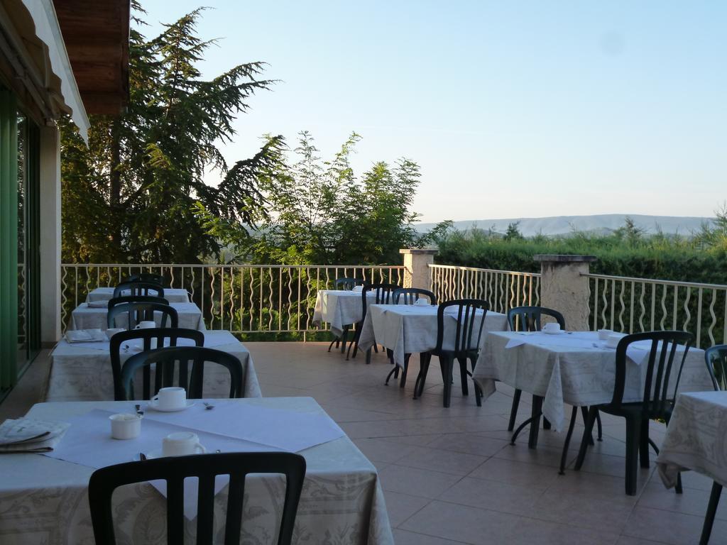 La Bergerie Hotel Joucas Bagian luar foto